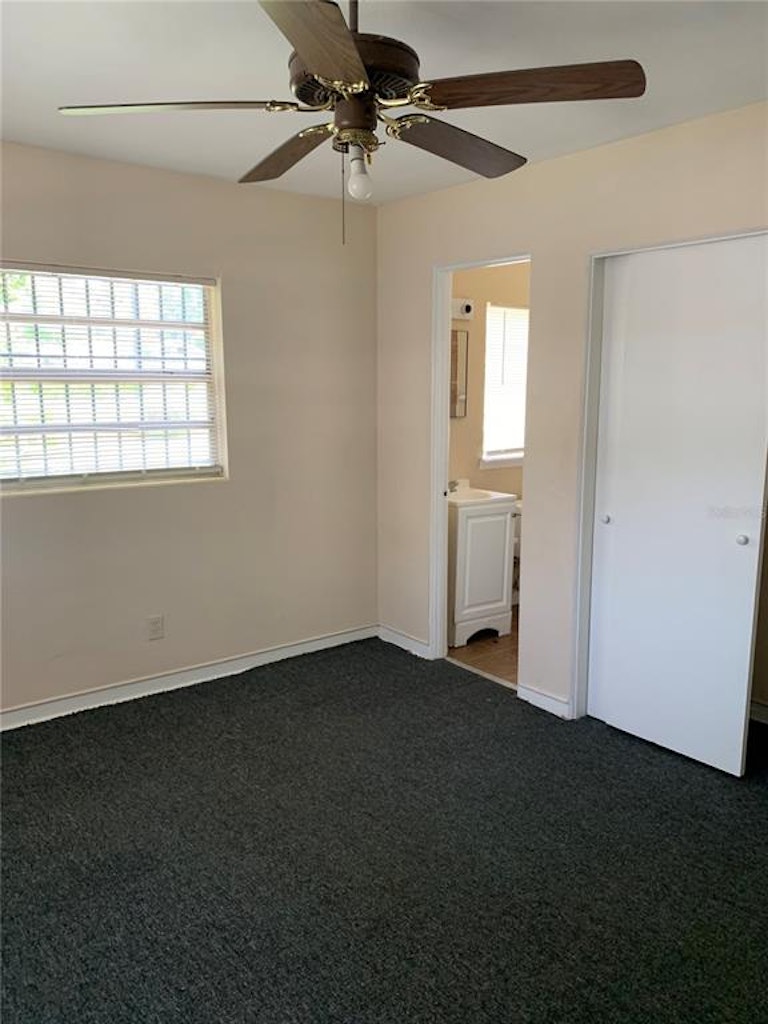 Photo 15 of 33 - 4107 Robbins Ave, Orlando, FL 32808