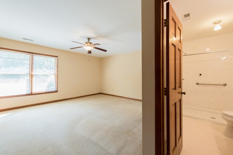Photo 10 of 18 - 6231 Fountainhead Dr, Raleigh, NC 27609