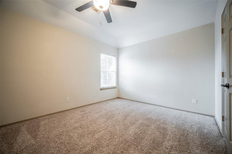 Photo 15 of 16 - 8413 Garnet Way, McKinney, TX 75072