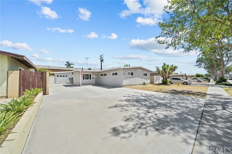 Photo 2 of 35 - 2107 Carol Dr, Fullerton, CA 92833