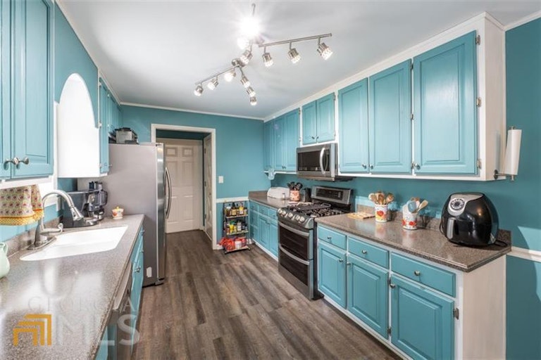 Photo 10 of 49 - 6404 Nix Rd, Dawsonville, GA 30534