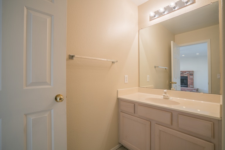 Photo 32 of 34 - 2806 E Pontiac Dr, Phoenix, AZ 85050