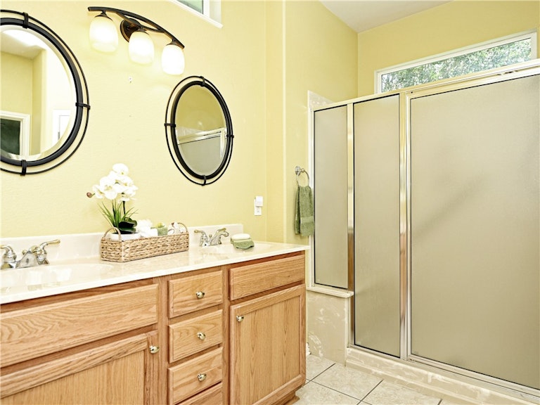 Photo 14 of 27 - 107 Hale Ct, Georgetown, TX 78633
