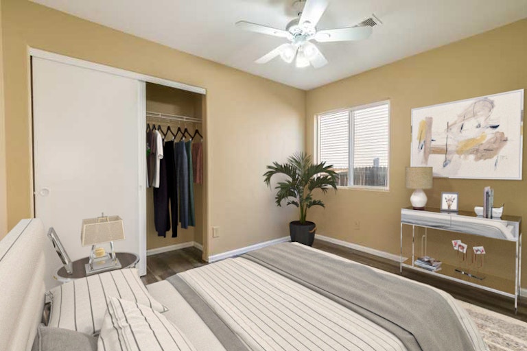 Photo 3 of 19 - 15645 E 50th Ave, Denver, CO 80239