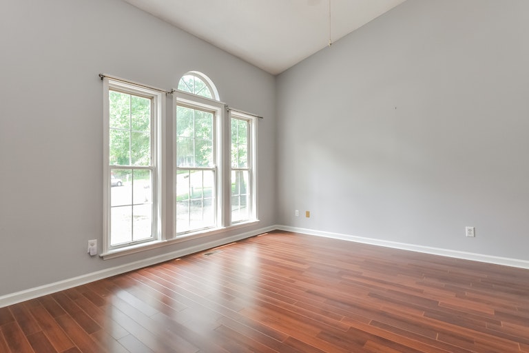 Photo 8 of 25 - 5209 Pronghorn Ln, Raleigh, NC 27610