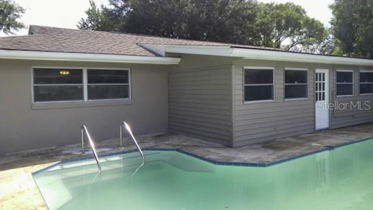 Photo 4 of 25 - 765 Amhurst Dr, Orange City, FL 32763