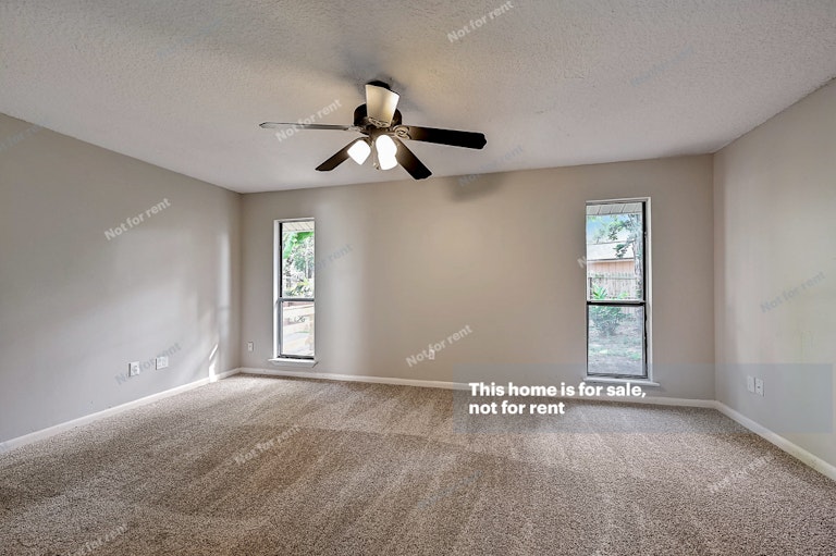 Photo 25 of 30 - 4251 Queensway Dr, Jacksonville, FL 32257