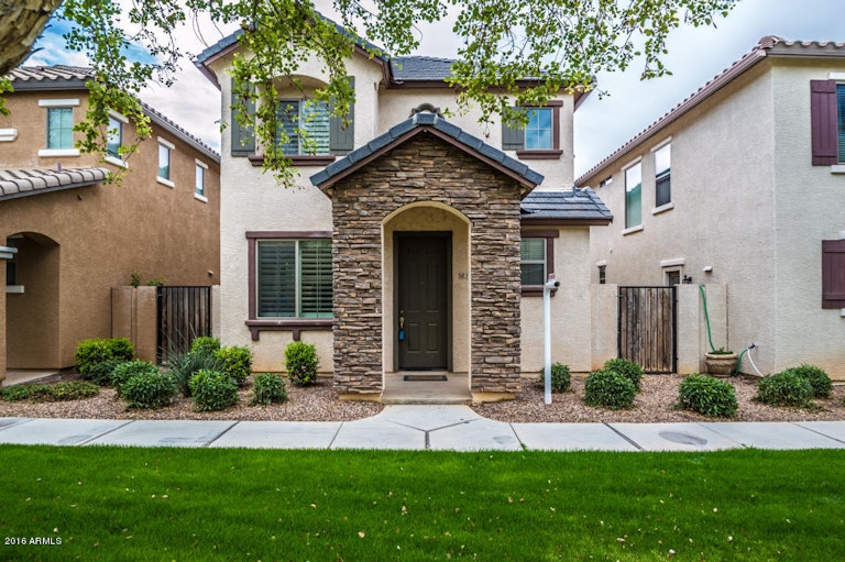 Photo 1 of 30 - 3913 S Napa Ln, Gilbert, AZ 85297