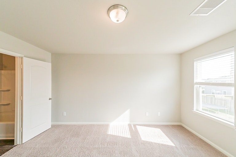 Photo 16 of 27 - 8015 Distant Harbor Rd, Baytown, TX 77523
