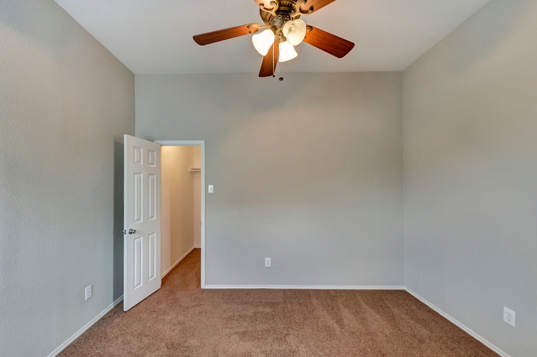 Photo 22 of 30 - 9125 Liberty Crossing Dr, Fort Worth, TX 76131