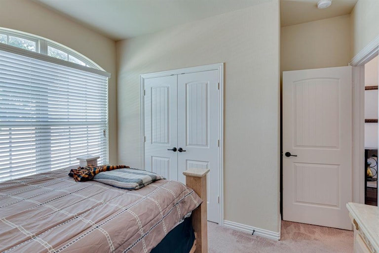 Photo 7 of 40 - 1508 Fallingwater Trl, Haslet, TX 76052