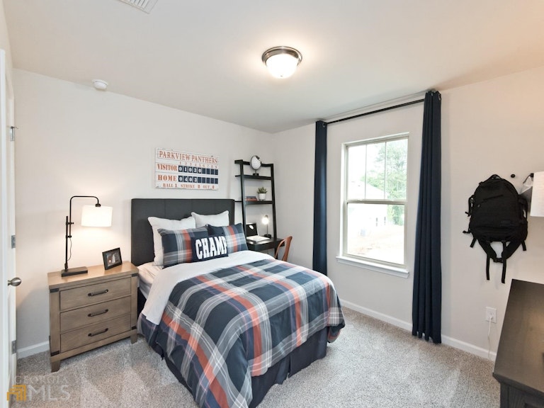 Photo 14 of 18 - 869 Sara Meadow Rd, Loganville, GA 30052
