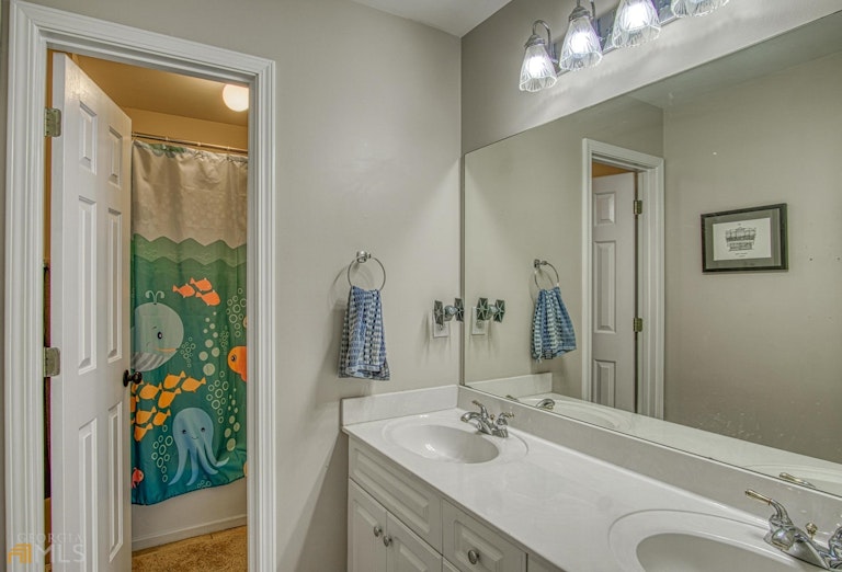 Photo 29 of 33 - 145 Irish Ln, Tyrone, GA 30290