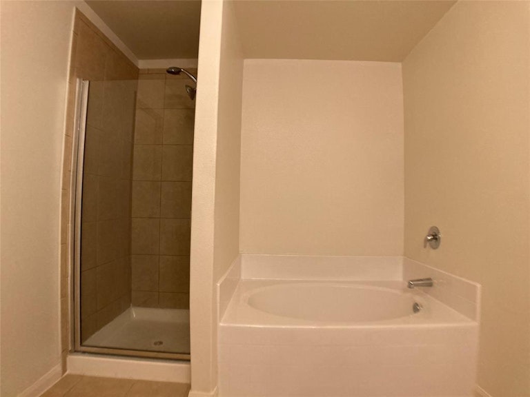 Photo 10 of 12 - 5155 Cottage Creek Ln, Richmond, TX 77469