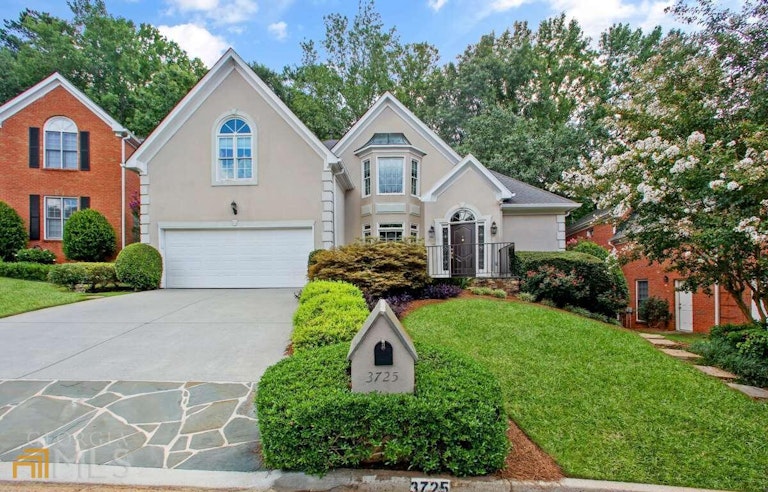 Photo 2 of 55 - 3725 Harts Pl, Atlanta, GA 30341