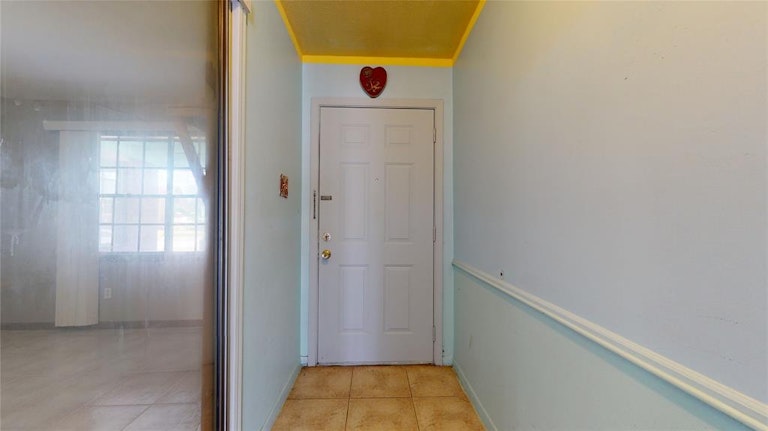 Photo 8 of 48 - 10811 Sagevale Ln, Houston, TX 77089