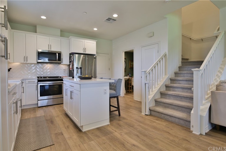 Photo 6 of 41 - 13910 Fairway Dr, Whittier, CA 90604