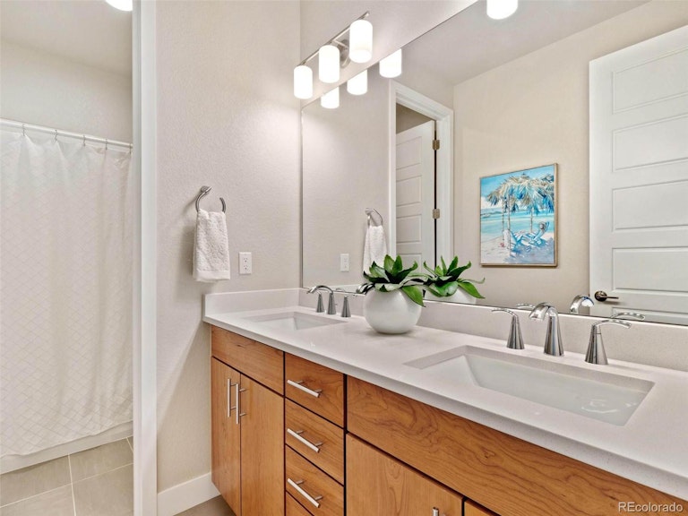 Photo 32 of 40 - 10165 Bellwether Ln, Lone Tree, CO 80124