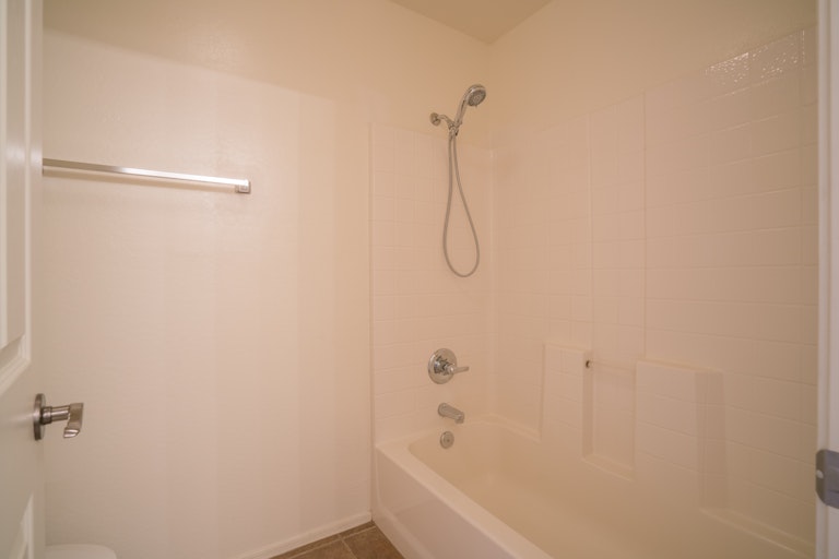 Photo 29 of 32 - 17940 W Desert Ln, Surprise, AZ 85388