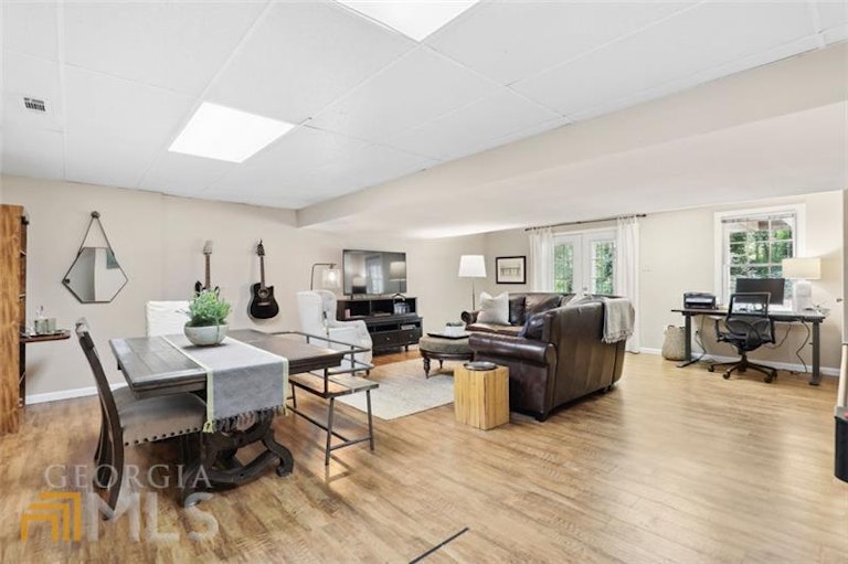 Photo 31 of 36 - 4345 Inverary Walk NE, Roswell, GA 30075