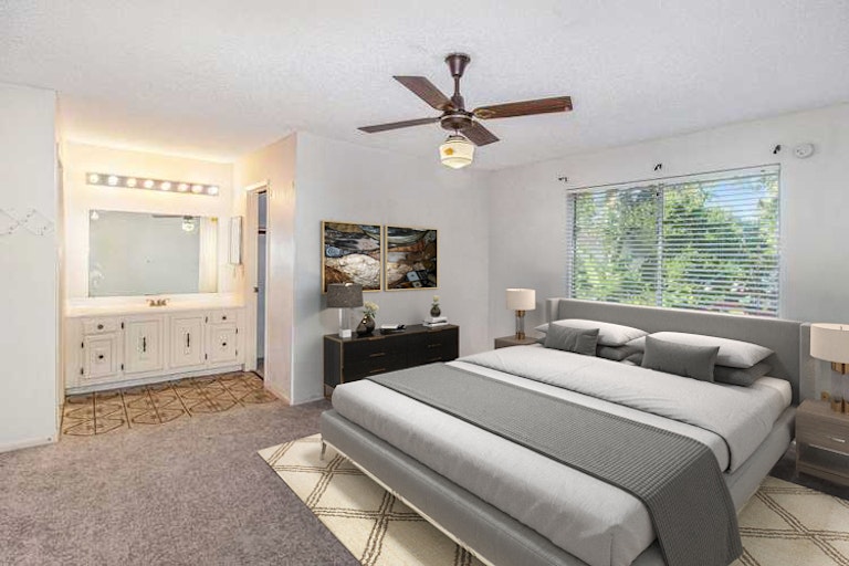 Photo 3 of 17 - 7802 Del Glen Ln, Houston, TX 77072