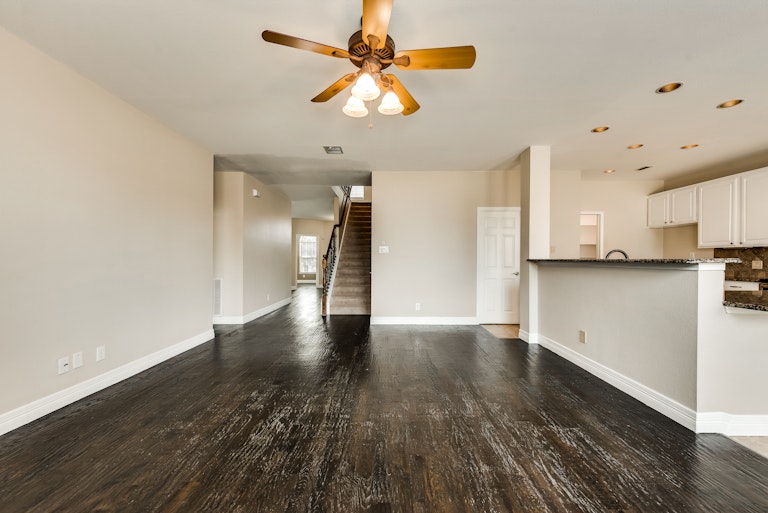 Photo 7 of 45 - 2204 Sheldon Dr, McKinney, TX 75072