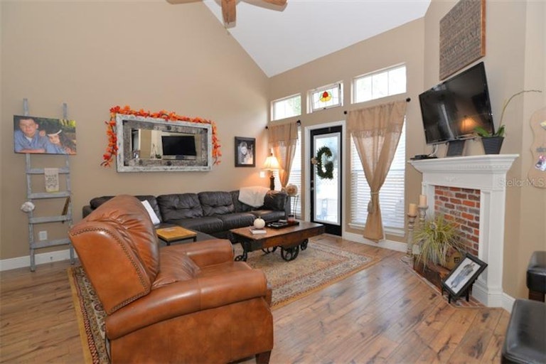 Photo 5 of 25 - 159 Longview Ave, Kissimmee, FL 34747
