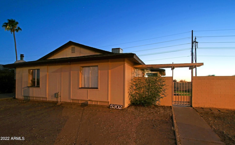 Photo 39 of 41 - 5202 S 46th Pl, Phoenix, AZ 85040