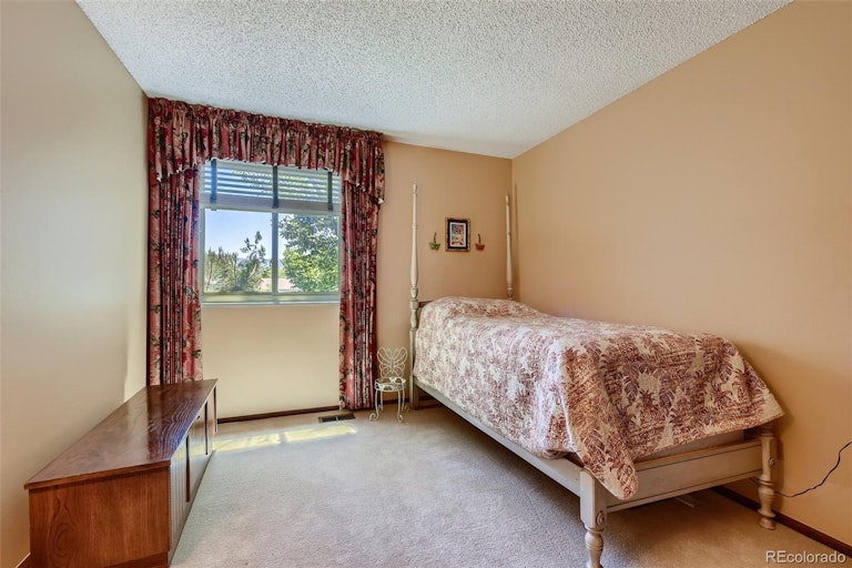 Photo 21 of 35 - 8806 W Geddes Pl, Littleton, CO 80128