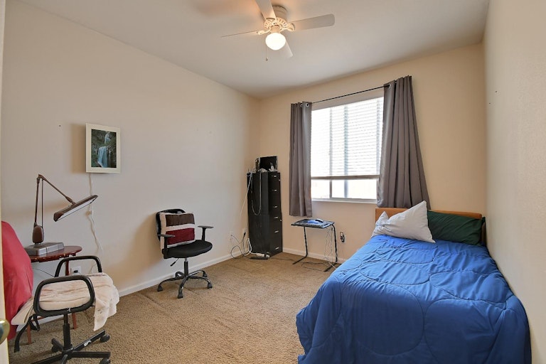 Photo 18 of 41 - 1400 Ladyfern St, Plumas Lake, CA 95961