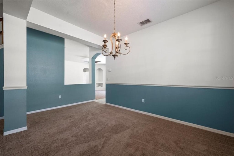 Photo 10 of 37 - 13133 Haverhill Dr, Spring Hill, FL 34609