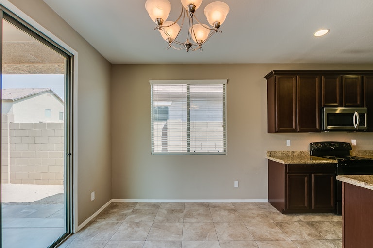 Photo 9 of 30 - 2614 W Gaby Rd, Phoenix, AZ 85041
