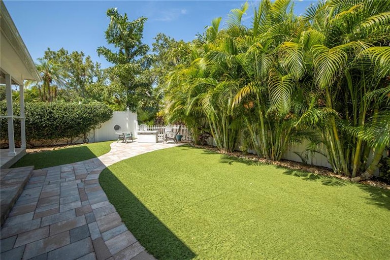 Photo 35 of 47 - 6041 16th Ln NE, Saint Petersburg, FL 33703