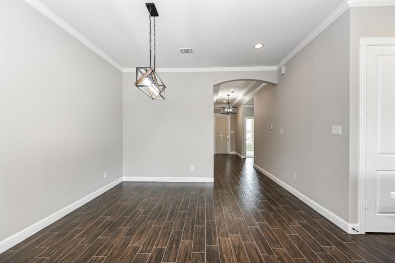 Photo 30 of 30 - 10 N Forrest Ave, La Porte, TX 77571