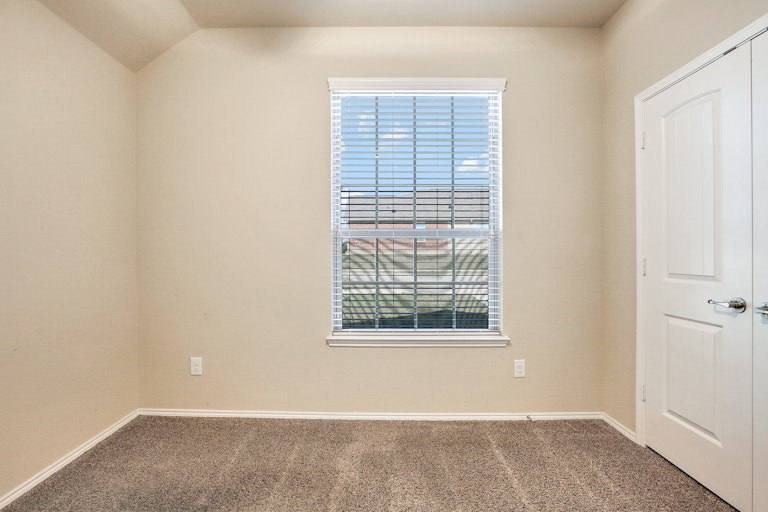 Photo 21 of 27 - 8436 Gentian Dr, Fort Worth, TX 76123