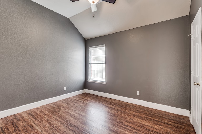 Photo 16 of 20 - 5424 Pebble Ct, McKinney, TX 75070