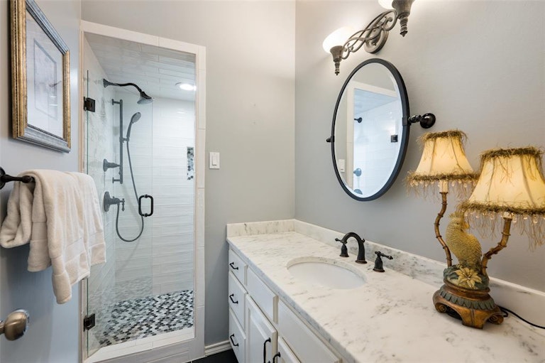 Photo 27 of 40 - 7336 Williamswood Dr, Dallas, TX 75252