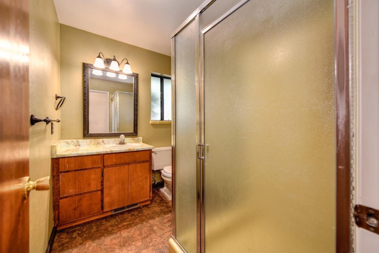 Photo 25 of 33 - 1733 Country Club Dr, Placerville, CA 95667