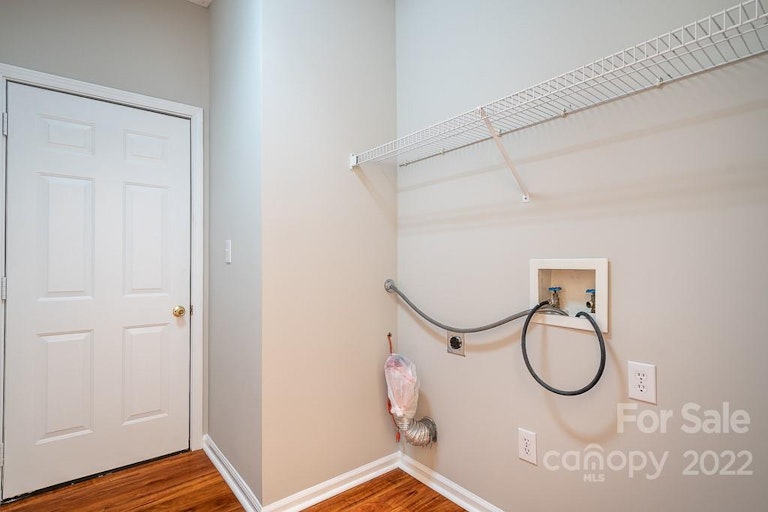 Photo 26 of 37 - 14200 Queens Carriage Pl, Charlotte, NC 28278