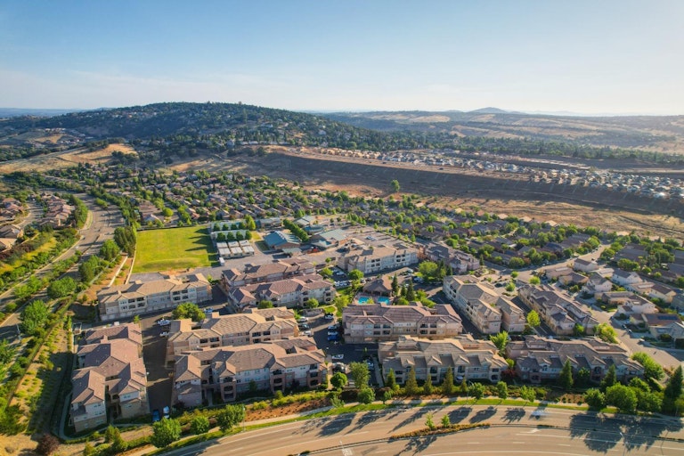Photo 34 of 40 - 1000 Moon Cir #1026, Folsom, CA 95630