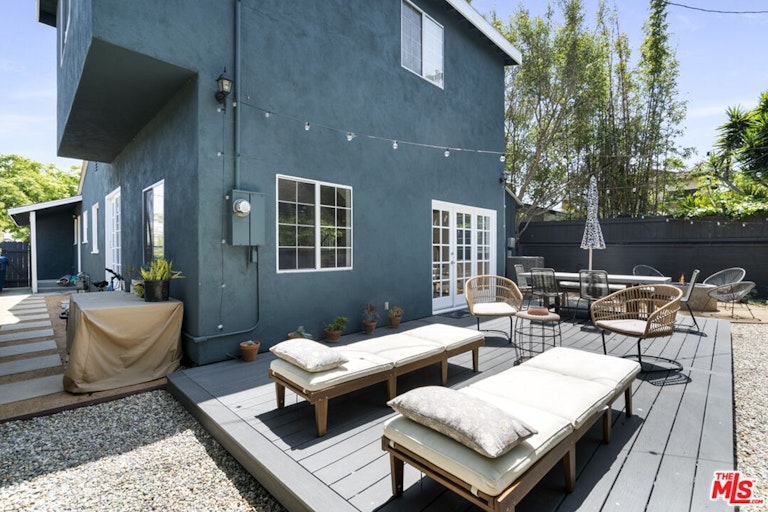 Photo 15 of 33 - 1157 Lake St, Venice, CA 90291