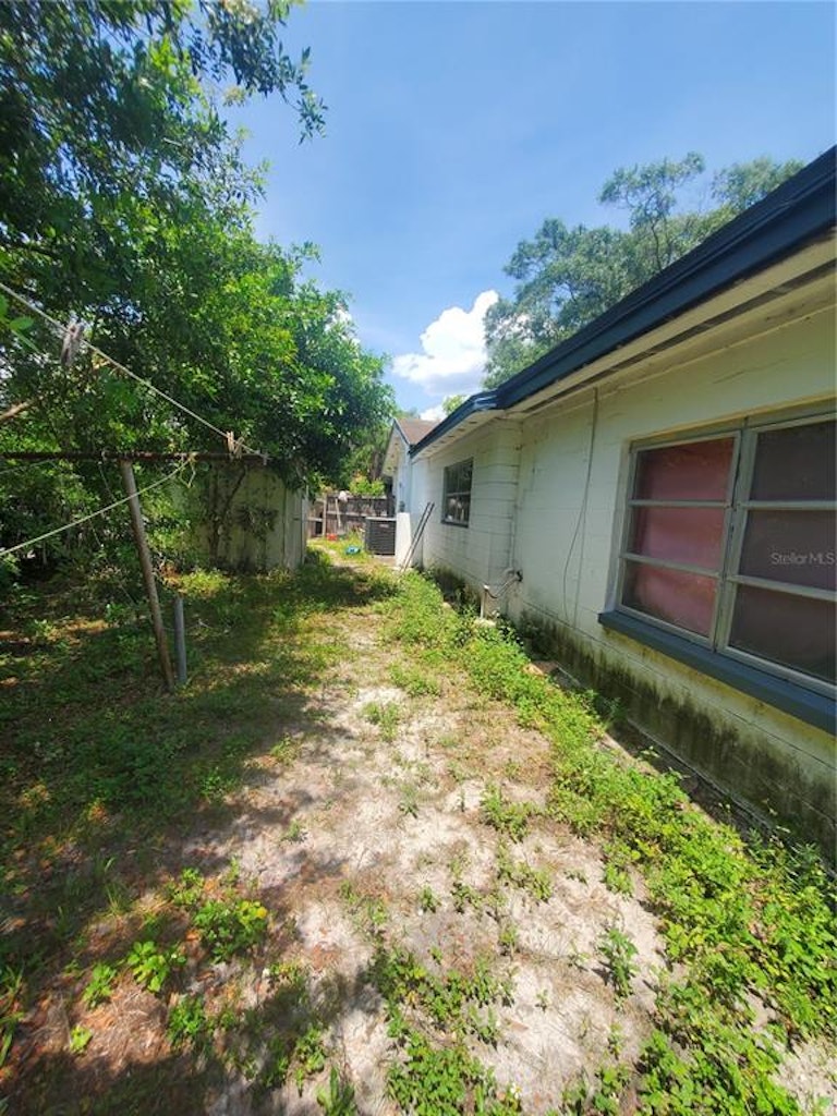 Photo 58 of 77 - 1610 W Knollwood St, Tampa, FL 33604