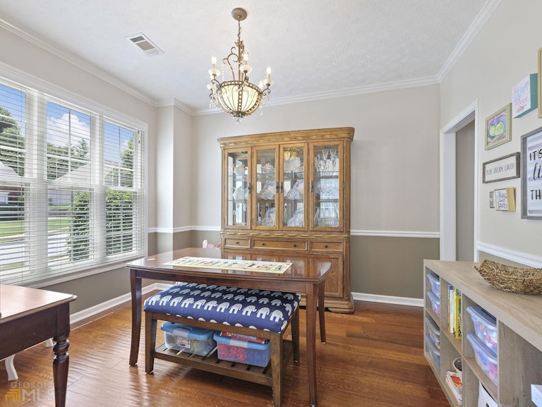 Photo 5 of 37 - 3235 Goldmist Dr, Buford, GA 30519
