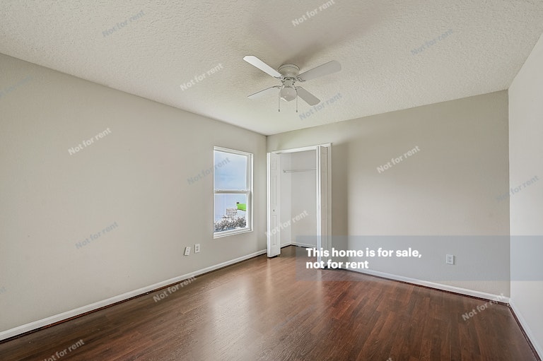 Photo 31 of 33 - 6012 Chestnut Gelding Ln, Jacksonville, FL 32234