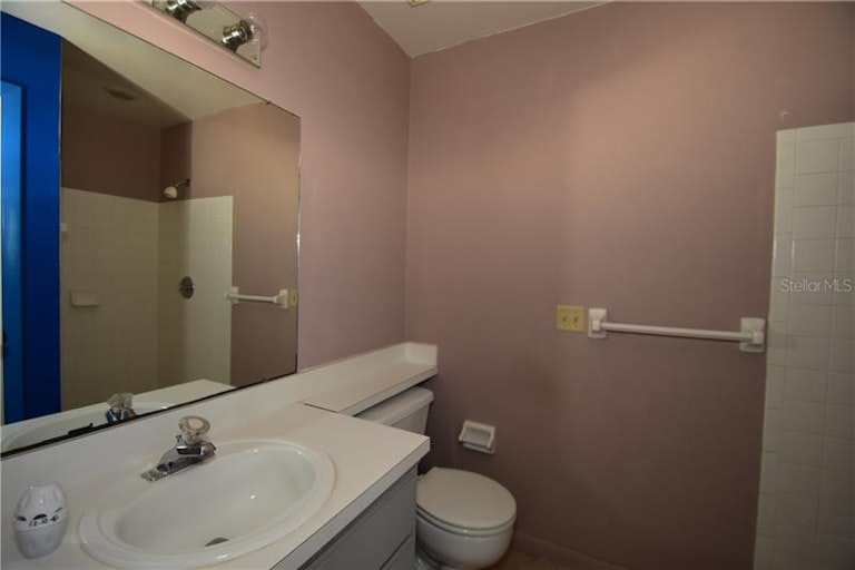 Photo 6 of 16 - 207 Lily Pad Ln, Eustis, FL 32726
