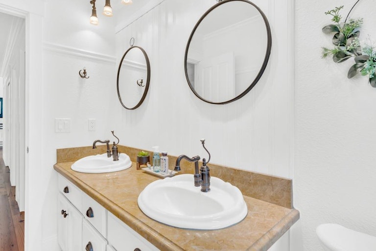 Photo 27 of 44 - 9245 Laguna Lake Way, Elk Grove, CA 95758