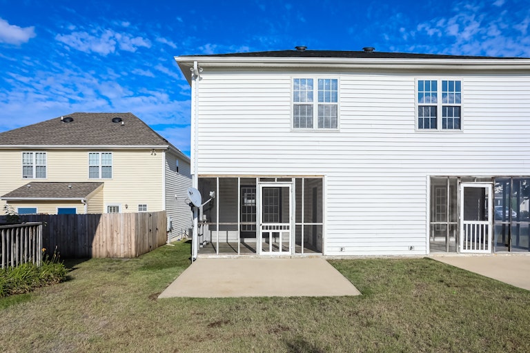 Photo 5 of 25 - 2211 Turtle Point Dr, Raleigh, NC 27604