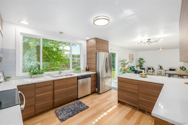 Photo 11 of 27 - 4650 Otis St, Wheat Ridge, CO 80033