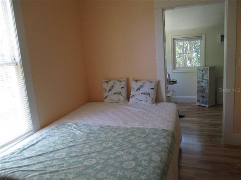 Photo 11 of 12 - 210 Luella Ct, Deland, FL 32720