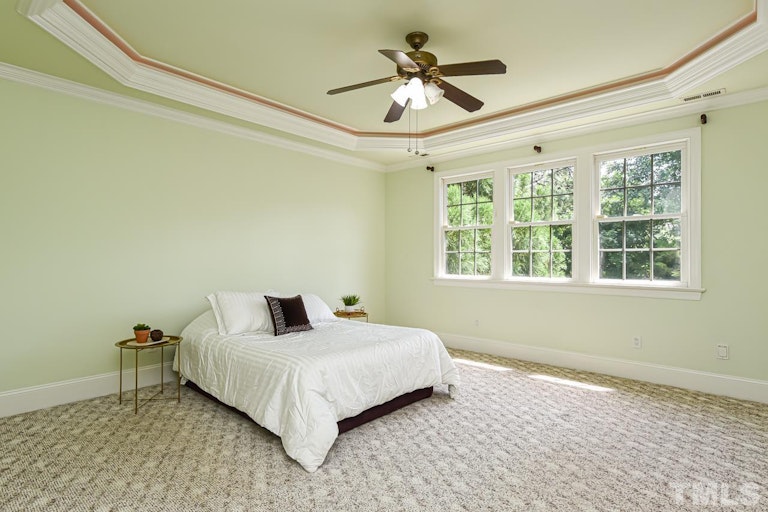 Photo 8 of 34 - 3912 Heritage View Trl, Wake Forest, NC 27587